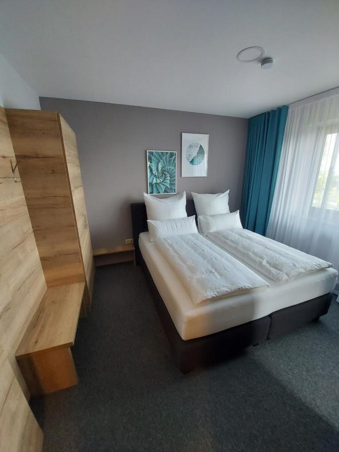 Ferienwohnung Nikolena Pirmasens Exterior foto